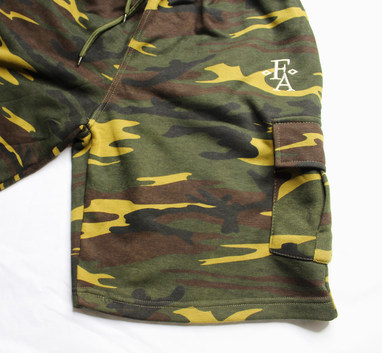 Classic Fit Camouflage Cotton Embroidered Cargo Shorts.