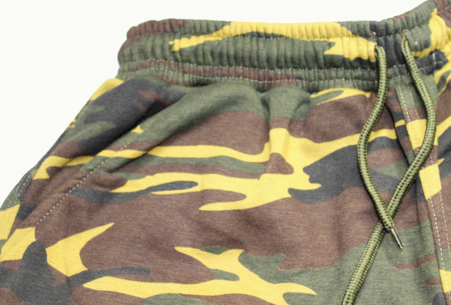 Classic Fit Camouflage Cotton Embroidered Cargo Shorts.