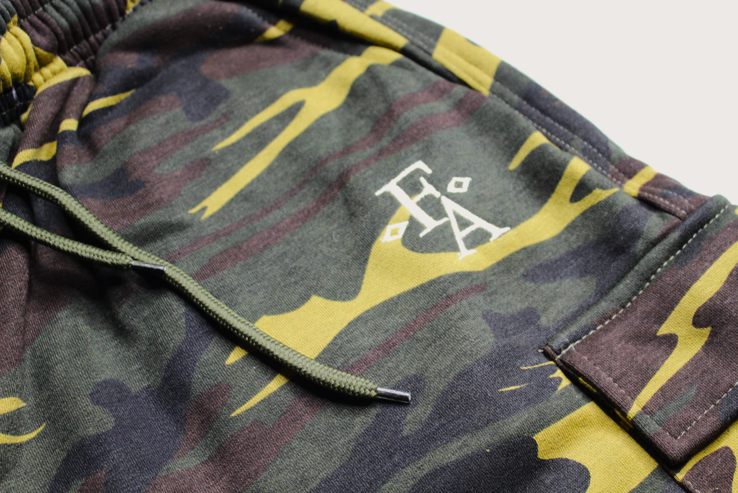 Classic Fit Camouflage Cotton Embroidered Cargo Shorts.