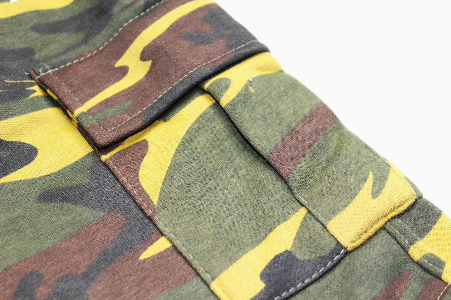 Classic Fit Camouflage Cotton Embroidered Cargo Shorts.